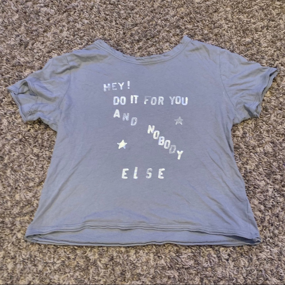 inspirational grey crop top with stars